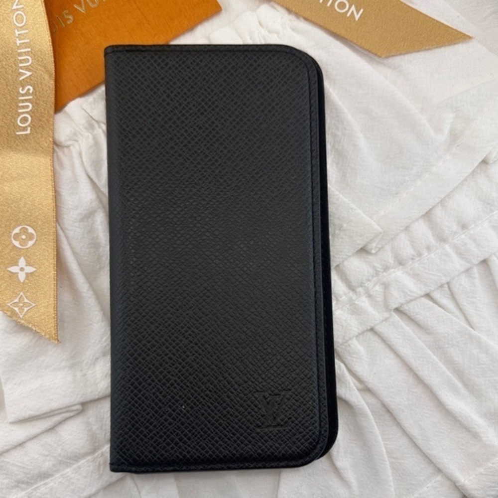 AUTHENTIC Louis Vuitton Empreinte iPhone Case.For receipts or notes.Black.